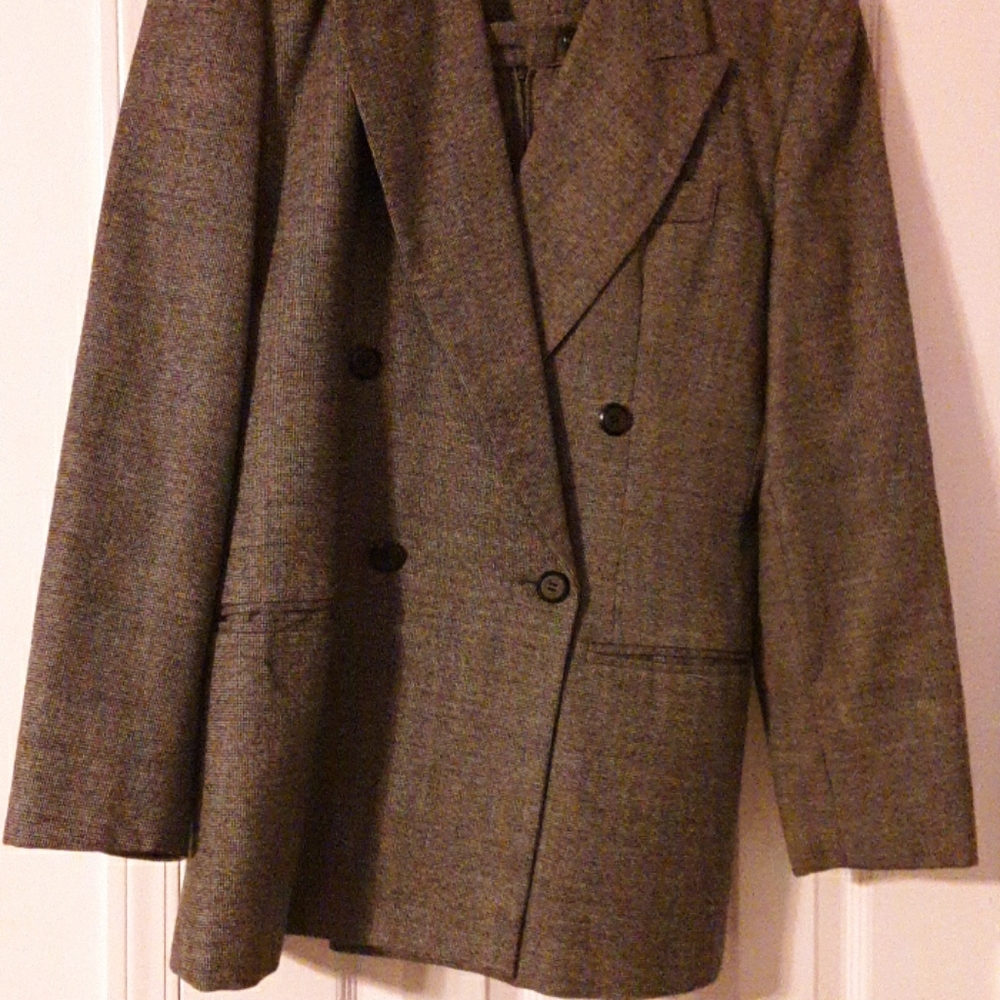 Double breasted skirt suit